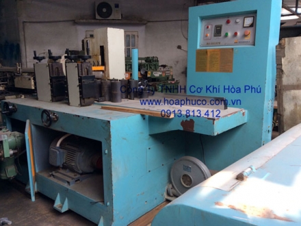Máy cưa sọc phách nhiều lưỡi dạng đứng